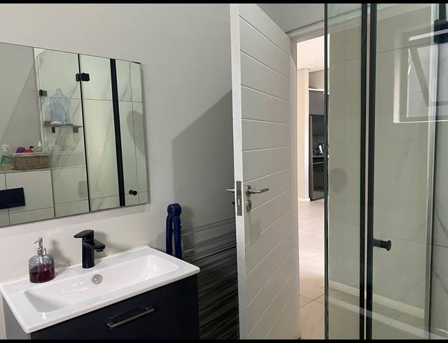 3 BEDROOM TOWNHOUSE TO LET IN PALM LAKES ESTATE